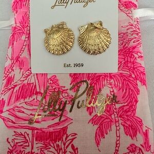Lilly Pulitzer Gold Shell Earrings on Pink Pouch